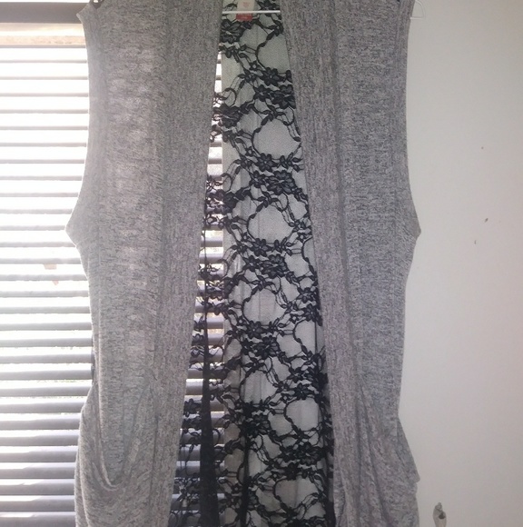 Gray/black cardigan - Picture 1 of 4